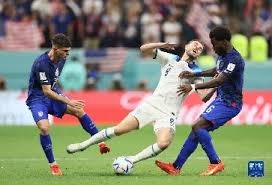 米兰26／27赛季球衣曝光：主场回归传统，二客粉黑搭配